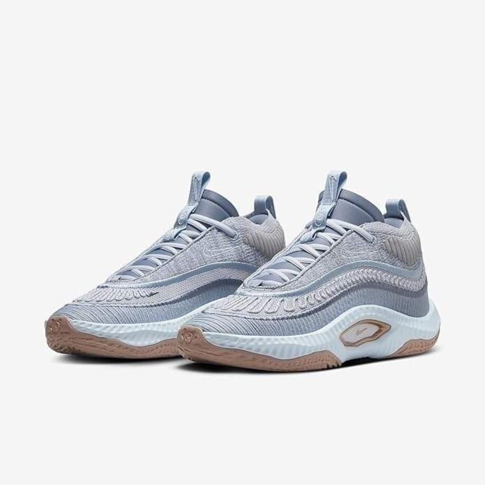 NIke Cosmic Unity 3 Women's Basketball Shoes, Football Grey, Size 9.5